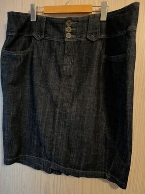 Dark Wash Denim Midi Skirt with Triple Button Waist